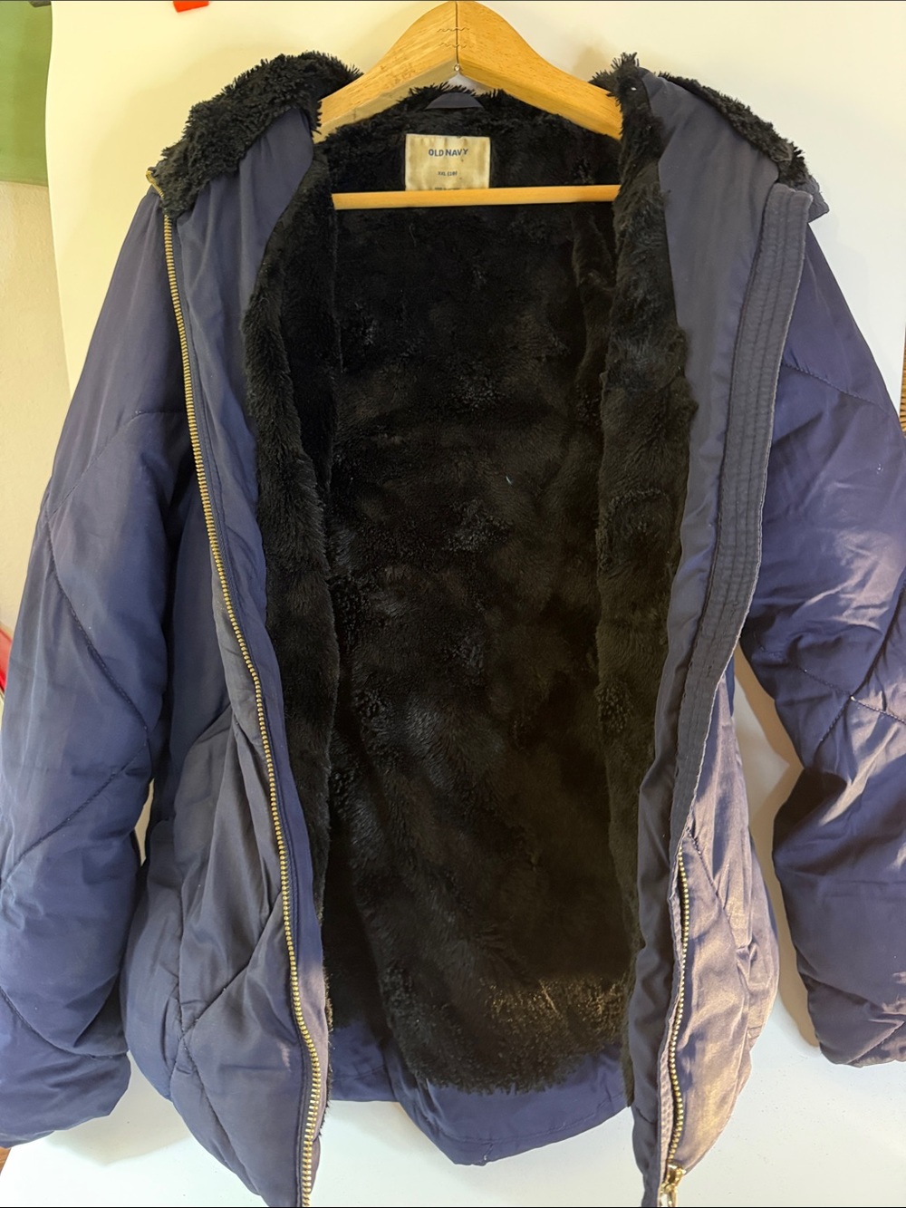 Old Navy kids XXL sz 18 Navy Puffer Jacket with Black Faux-Fur Lining preowned